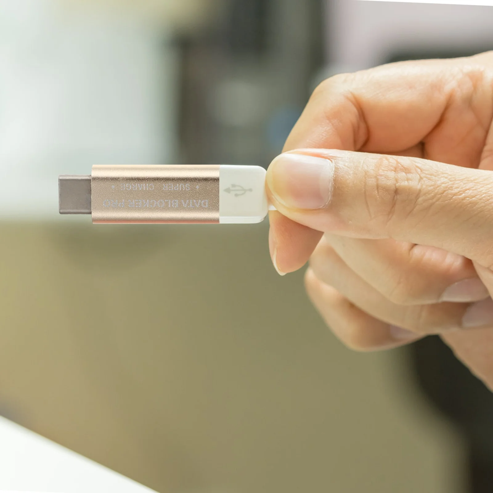 2-PCS-Data-Blocker-USB-Type-C-Adapter-Juice-Jacking-Prevention-Charging-Defender-Female-USB-C-4.webp